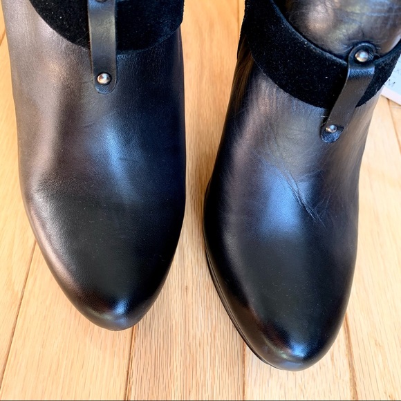 BCBG Black Leather/Suede Booties NWT - Picture 4 of 6